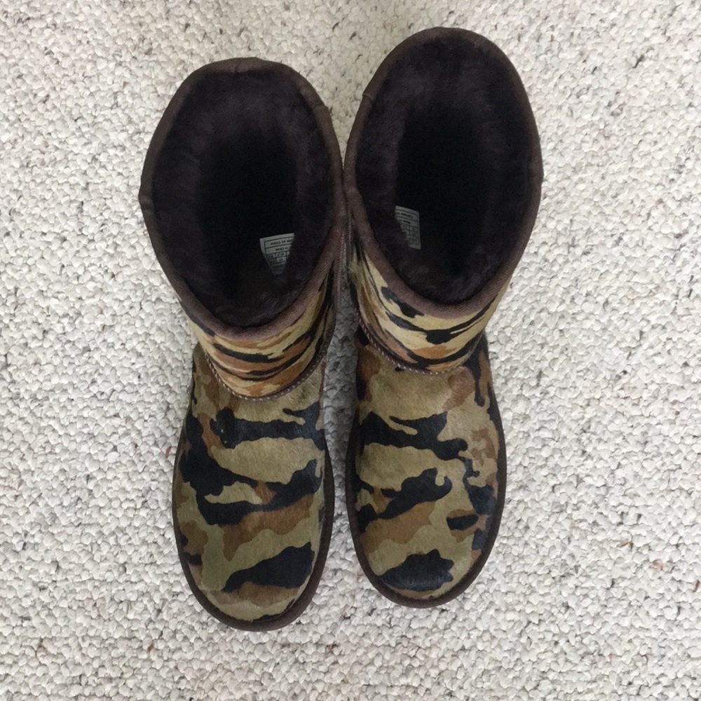 Women’s Uggs Size 10
